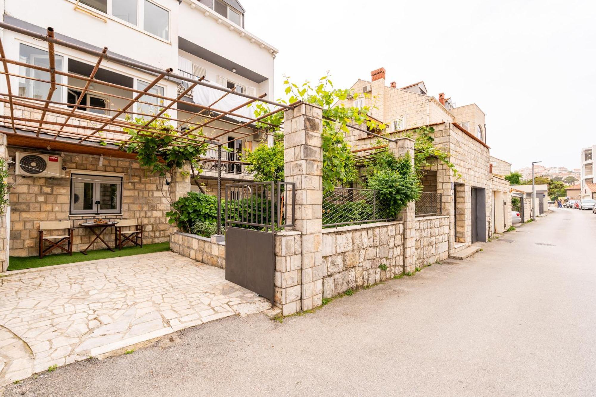 Lapad Sunshine Apartment ドゥブロブニク エクステリア 写真